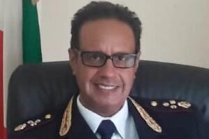 Adrano, cittadinanza onoraria al dirigente del Commissariato Paolo Leone: deliberata dalla giunta comunale