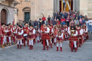 Bronte, la carica dei visitatori alla Sagra del Pistacchio: stand presi d’assalto da visitatori e residenti (VIDEO)