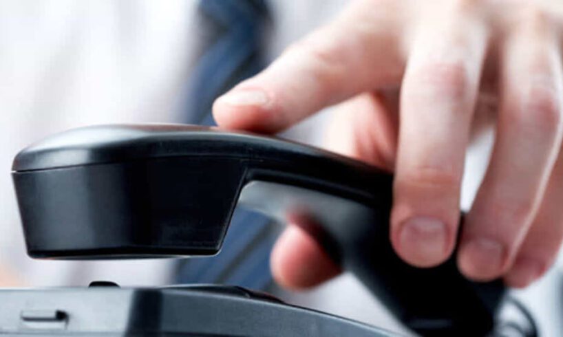Catania, anziano di 92 anni più furbo dei truffatori al telefono: sventa il raggiro e avverte la Polizia