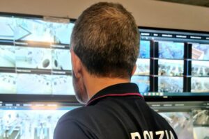 Catania, 55enne ruba 6 profumi di marca al ‘duty free’ dell’aeroporto: bloccato a Milano riconsegna il maltolto