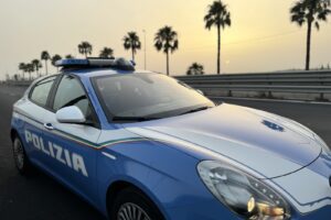 Catania, dimentica la figlia di 4 anni al rifornimento di benzina: 28enne denunciata per abbandono di minore