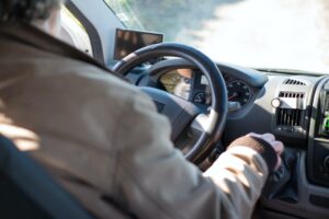Sull’autostrada Messina-Catania 36enne ubriaco guida contromano per 20 km