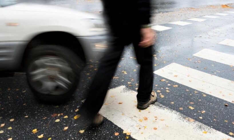 Catania, il padre del pedone 18enne travolto da un pirata in viale Africa: “Chi sa parli”
