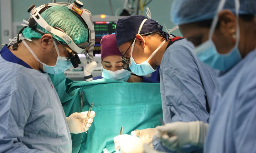 Taormina, ‘stabili ma gravi’ le condizioni della bimba catanese che ha ingoiato una pila a bottone