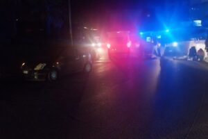 Paternò, scontro tra auto e moto vicino al Palazzo di Ferro: due giovani in ospedale (non gravi)