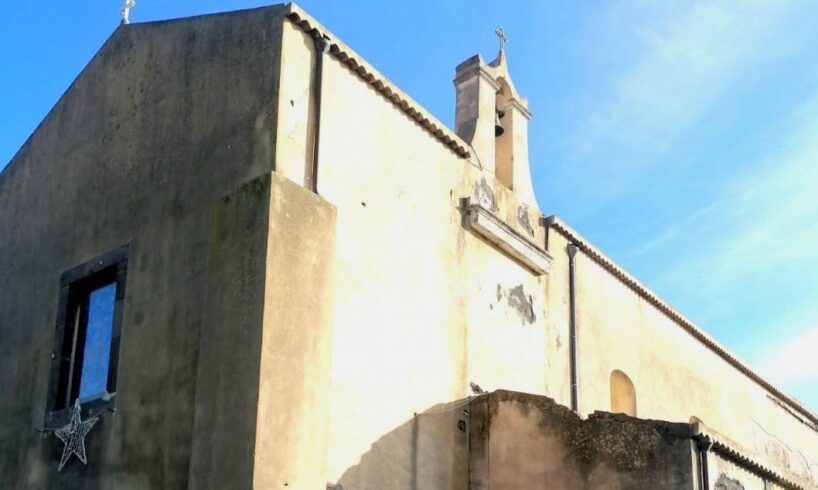 Acireale, 32enne ruba in chiesa ma si ferisce: identificato grazie alle tracce del suo sangue