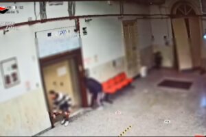 Acireale, in manette 3 pregiudicati per furti e rapine compiuti in notturna: tra le vittime anche un hotel di Capo Mulini (VIDEO)