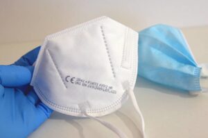 Sicilia, forniture di mascherine irregolari alla Protezione Civile: GdF sequestra 10 mln a due società di Palermo ed Enna