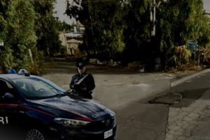 Misterbianco, rapinatore in fuga fa l’autostop dopo colpo al centro scommesse: arrestato