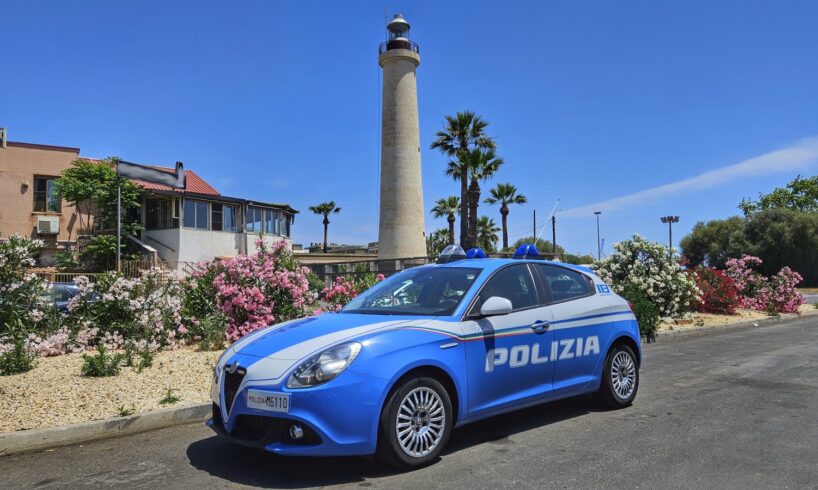 Catania, 31enne aggredisce i poliziotti e tenta la fuga con la droga negli slip: arrestato