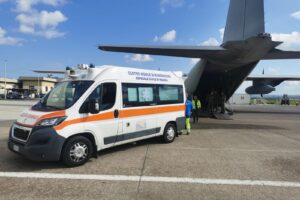 Aereo C-130 vola da Sigonella a Firenze per salvare bimbo di tre mesi