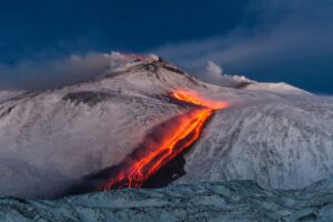 L’Etna come Roccaraso della Sicilia: allarme Protezione civile contro il folle turismo del brivido