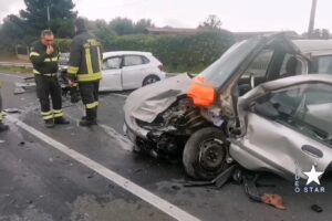 Biancavilla, scontro tra due auto sulla SS 284: quattro i feriti