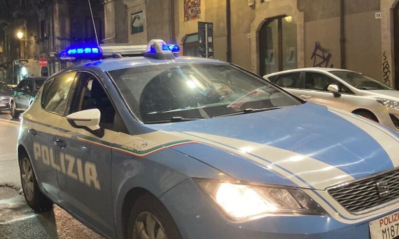 Catania, tre minorenni su uno scooter tentano di rapinare 42enne: bloccati