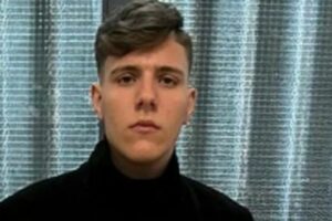 Belpasso, indagine contro ignoti per la morte del 16enne sul tetto di Etnapolis