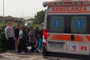 Paternó, moto guidata da un 17enne investe tre studentesse del liceo Scientifico: in codice rosso al Cannizzaro una delle ferite
