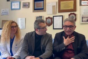 Adrano, Vincenzo torna a parlare dopo un intervento e ringrazia i medici del ‘San Vincenzo’ di Taormina (VIDEO)