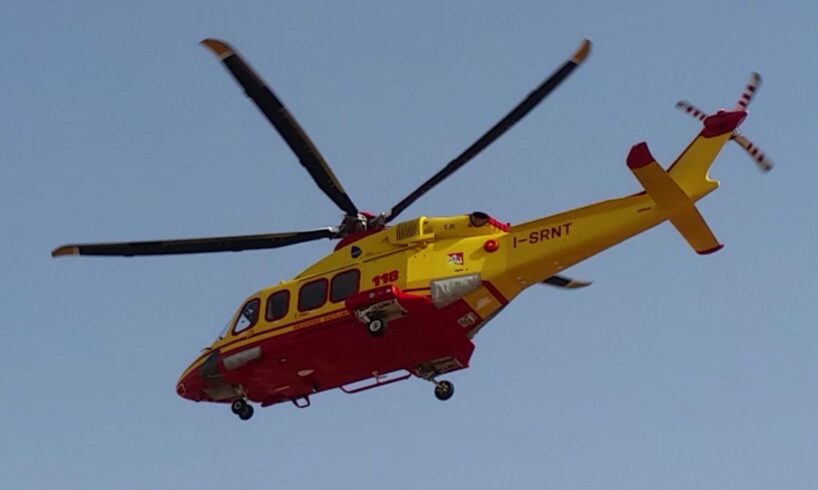 Carlentini, due morti e 8 feriti dopo scontro frontale sulla SS 194 tra un pulmino e un furgone
