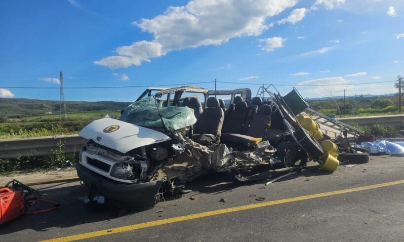 Carlentini, sono di Adrano le tre vittime dell’incidente stradale sulla 194 ‘Ragusana’: 5 feriti gravi