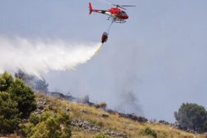 Sicilia, incendi e ondate di calore 2023: Abi proroga di 12 mesi sospensione mutui