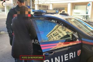 Misterbianco, 43enne ubriaco insulta la moglie e le frattura un dito: arrestato per lesioni personali
