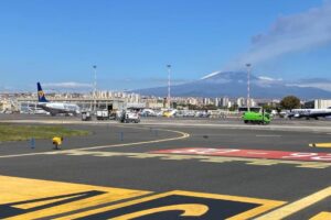 Catania, fino al 31 ottobre chiusura notturna per la pista dell’aeroporto: per interramento linea ferrata