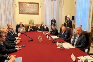StMicroelectronics, il ministro Urso: “Siamo sulla strada giusta”. Schifani: “Regione farà la propria parte”