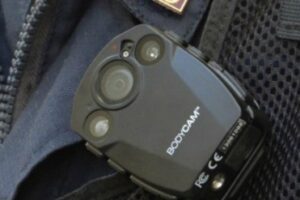 Catania, agente di polizia si spaccia per giornalista: Assostampa chiede chiarezza: “Azione inappropriata”