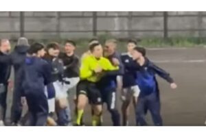 Riposto, batosta dopo arbitro aggredito: squadra esclusa e 10 giocatori sospesi per 5 anni