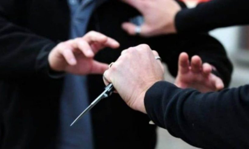 Adrano, 19enne ferito a coltellate dopo lite in piazza: al vaglio le immagini di videosorveglianza