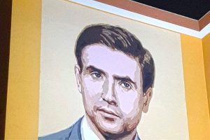 Adrano, murale dedicato al giudice Livatino sulla facciata del palazzo comunale: ok dalla Fondazione Federico II