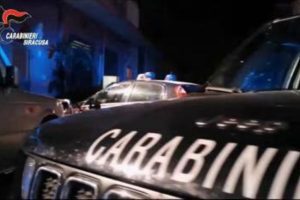 Francofonte, 17enne accoltellato a morte al culmine di una lite nella ‘via dei pub’: c’è un sospettato