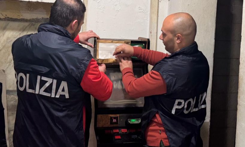 Catania, titolare sala giochi rimuove i sigilli su 6 slot machine: maxi sanzione di 76 mila euro