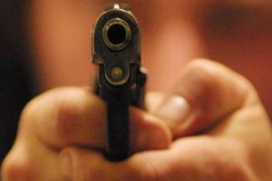 San Gregorio di Catania, imprenditore uccide il figlio 23enne in una festa: colpi di pistola partiti dopo colluttazione