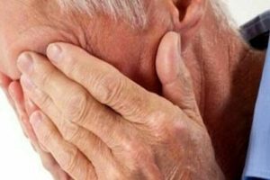 Siracusa, vessazioni e violenze su anziano: 5 minori finiscono in comunità