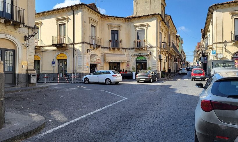 Misterbianco, muore bimba di pochi mesi lanciata dal balcone dalla mamma: la donna aveva problemi psicologici