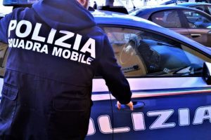 Catania, l’auto presa a garanzia del debito di droga di pochi euro: un arresto per estorsione