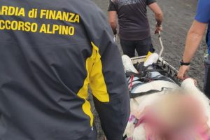 Etna, escursionista soccorsa nei pressi dei Crateri Silvestri dopo una caduta