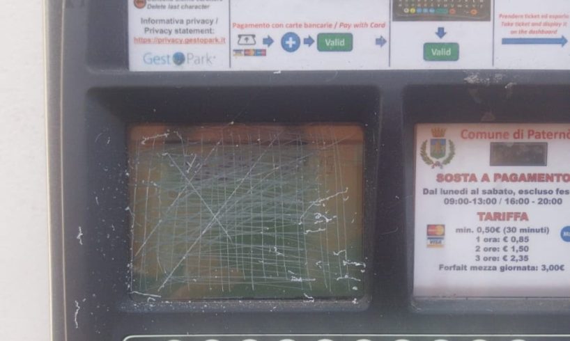 Paternó, parchimetro danneggiato a poche ore dall’avvio delle strisce blu