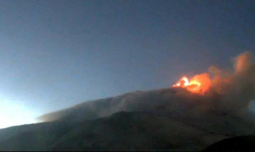 Etna, quiete all’alba dopo l’intensa attività stromboliana dal Cratere di Sud-Est
