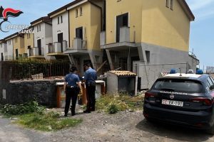 Riposto, materiali di risulta sversati nel torrente Archi: denunciato titolare impresa edile di Acireale