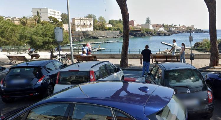 Omicidio sul lungomare di Catania: ucciso a coltellate un dipendente di pasticceria