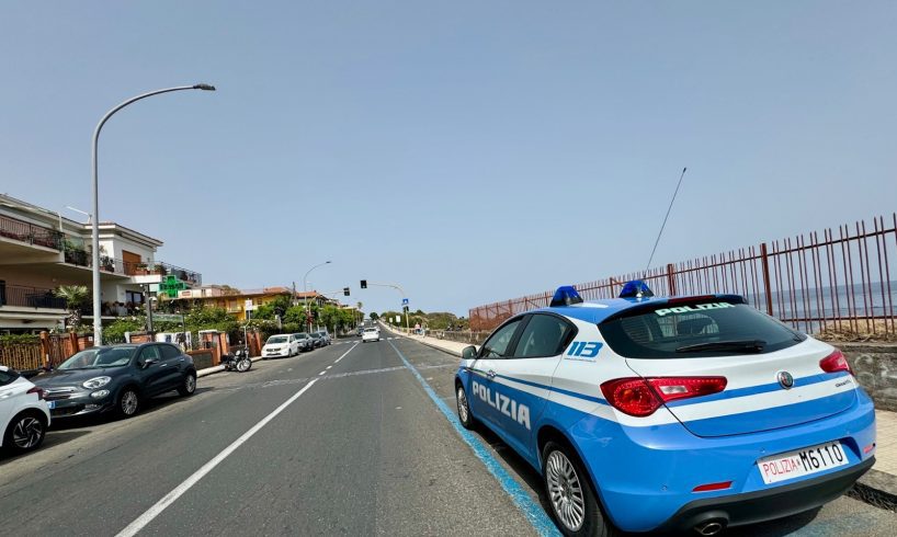 Aci Castello, ruba auto sotto gli occhi del proprietario: arrestato 29enne catanese
