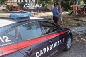 Catania, 15enne spacciava in un parco giochi del rione San Giorgio: arrestato
