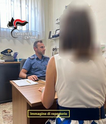 Riposto, evade dai domiciliari nella casa dell’ex compagna e la minaccia: 35enne arrestato
