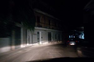 Paternò, al buio il quartiere Scala Vecchia e il rione Villetta: nella notte lavori di riparazione