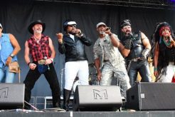 Palermo, malore sul palco del leader dei Village People: concerto sospeso e corsa in ospedale