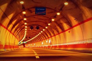 Lavori in galleria: chiusure notturne sull’autostrada Catania-Siracusa e sulla SS 114