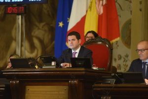 Corruzione, Galvagno all’Ars: “Indagine in corso. Non mi dimetto per rispetto della Costituzione”