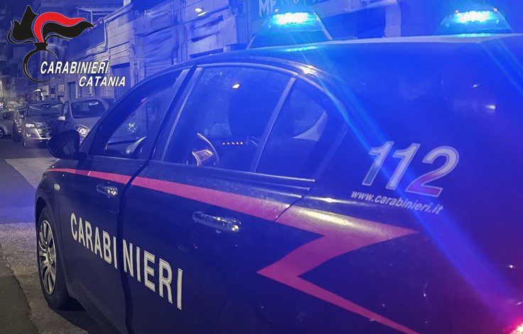 Blitz contro il clan Nizza: arrestata anche la moglie del boss, era il ponte con l’esterno